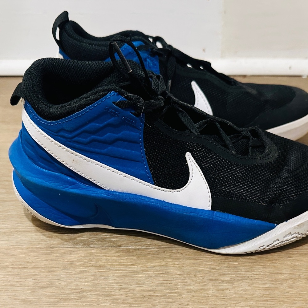 Nike Kids' Black and Blue Sneakers